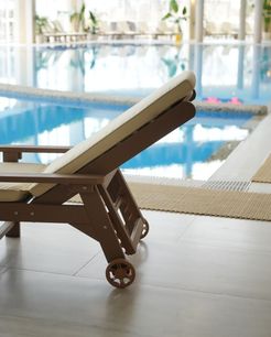 02_fюnf luxury resort & spa anapa miracleon_пластиковый шезлонг с матрассом2.jpg